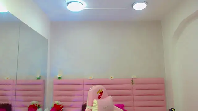 Snapshot of estefany_squirt1 chatting on 02/05/26, 03:55 estefany squirt1 online show from 02/05/26, 03:55