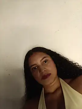Snapshot of LiaRose- chatting on 05/04/26, 08:49 LiaRose- online show from 05/04/26, 08:49