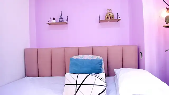 sam doll  online show from 04/11/26, 07:29