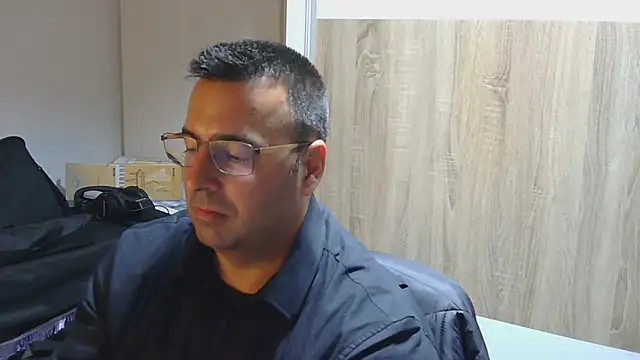 Snapshot of VanillaTime78-Jorge chatting on 04/13/26, 12:27 VanillaTime78-Jorge online show from 04/13/26, 12:27