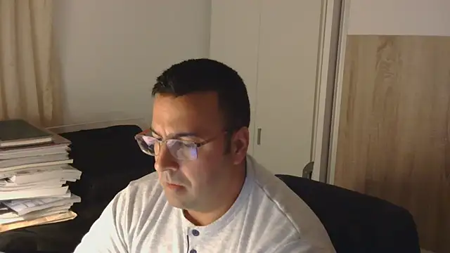 Snapshot of VanillaTime78-Jorge chatting on 04/18/26, 11:38 VanillaTime78-Jorge online show from 04/18/26, 11:38