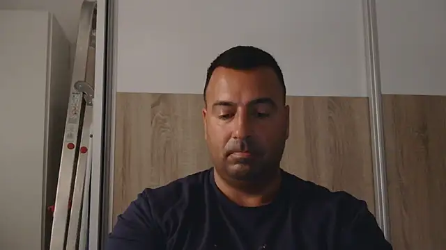 Snapshot of VanillaTime78-Jorge chatting on 06/17/26, 08:17 VanillaTime78-Jorge online show from 06/17/26, 08:17