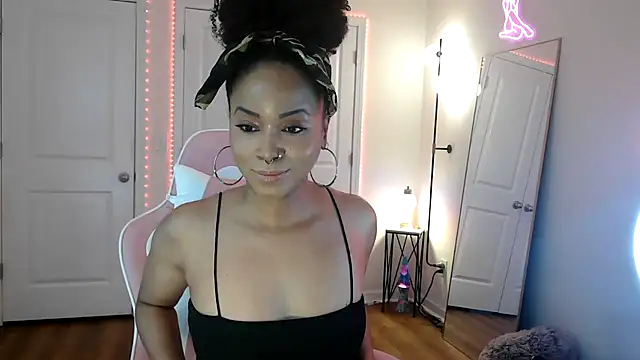 Snapshot of JazmineFoxx chatting on 04/02/26, 05:54 JazmineFoxx online show from 04/02/26, 05:54