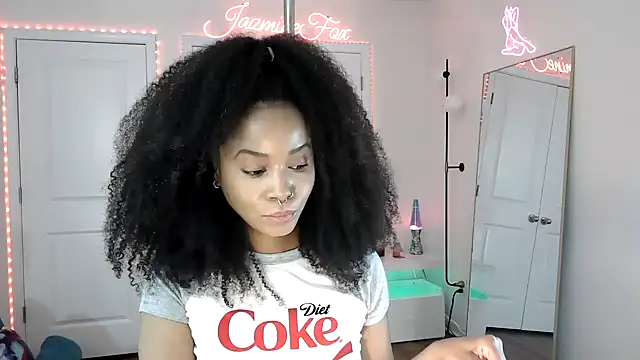 Snapshot of JazmineFoxx chatting on 04/20/26, 07:48 JazmineFoxx online show from 04/20/26, 07:48