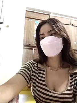 Snapshot of Baby-sexytits2026 chatting on 03/19/26, 01:31 Baby-sexytits2026 online show from 03/19/26, 01:31