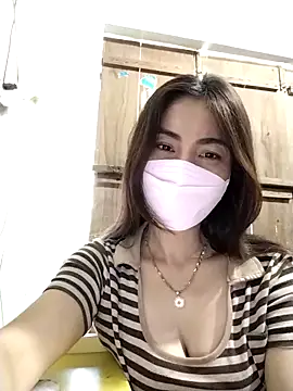 Snapshot of Baby-sexytits2026 chatting on 04/04/26, 01:15 Baby-sexytits2026 online show from 04/04/26, 01:15