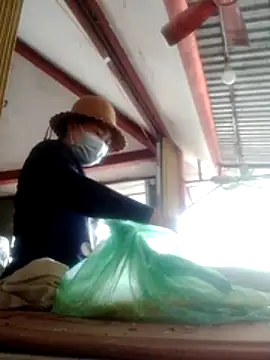 YIYI-502 online show from 02/01/26, 06:12