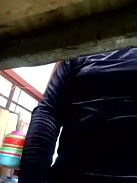 YIYI-502 online show from 02/05/26, 08:19