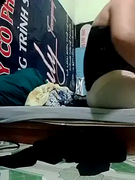 YIYI-502 online show from 02/24/26, 02:37