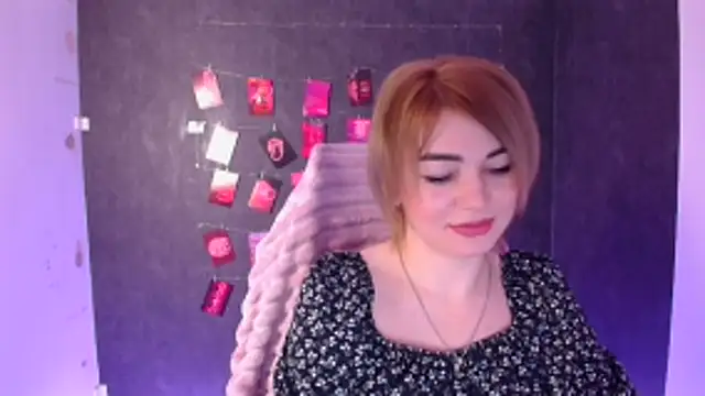 Snapshot of CuttieEmma chatting on 02/02/26, 06:45 CuttieEmma online show from 02/02/26, 06:45