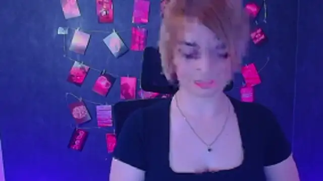 CuttieEmma online show from 04/18/26, 11:47