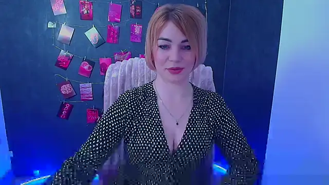 Snapshot of CuttieEmma chatting on 04/22/26, 11:56 CuttieEmma online show from 04/22/26, 11:56