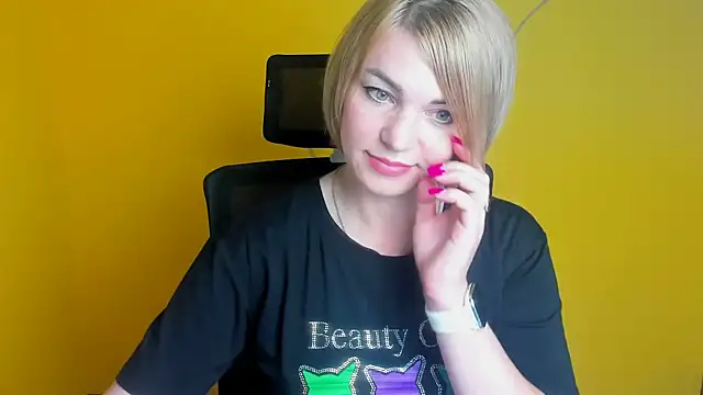 Snapshot of CuttieEmma chatting on 07/01/26, 11:45 CuttieEmma online show from 07/01/26, 11:45