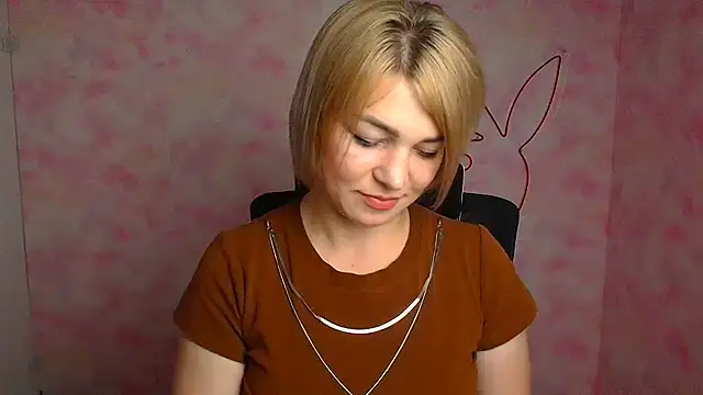Snapshot of CuttieEmma chatting on 07/10/26, 05:34 CuttieEmma online show from 07/10/26, 05:34