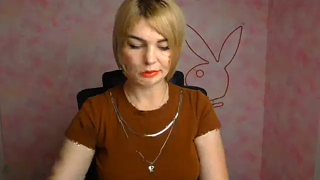 Snapshot of CuttieEmma chatting on 07/24/26, 05:38 CuttieEmma online show from 07/24/26, 05:38