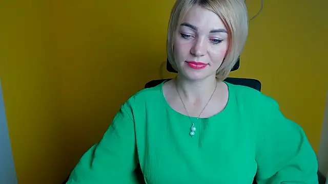 Snapshot of CuttieEmma chatting on 07/29/26, 11:52 CuttieEmma online show from 07/29/26, 11:52