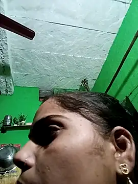 Snapshot of Priyakoli4568 chatting on 04/23/26, 03:58 Priyakoli4568 online show from 04/23/26, 03:58