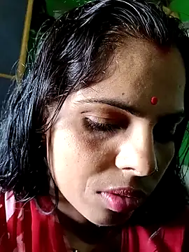 Snapshot of Priyakoli4568 chatting on 05/15/26, 04:52 Priyakoli4568 online show from 05/15/26, 04:52