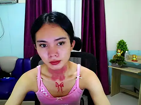 Snapshot of devine_goddess chatting on 05/20/26, 05:41 devine goddess online show from 05/20/26, 05:41