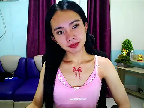 Snapshot of devine_goddess chatting on 05/22/26, 12:29 devine goddess online show from 05/22/26, 12:29