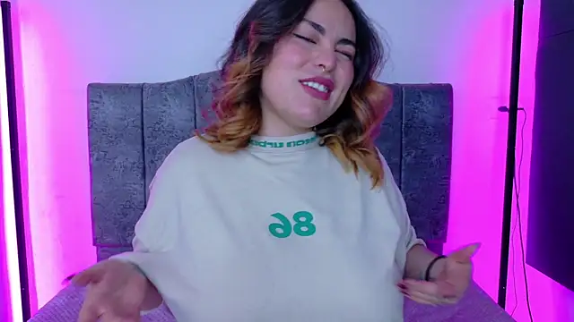 Kennya Rodriguez online show from 05/24/26, 02:05