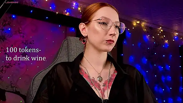 Snapshot of Vamp_Mila chatting on 04/16/26, 04:30 Vamp Mila online show from 04/16/26, 04:30