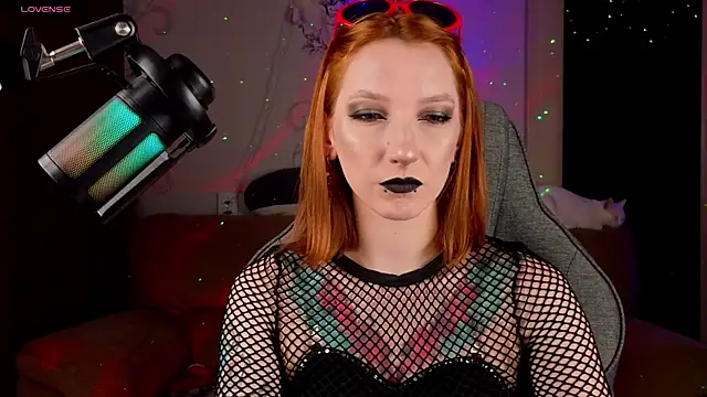 Snapshot of Vamp_Mila chatting on 04/21/26, 04:01 Vamp Mila online show from 04/21/26, 04:01