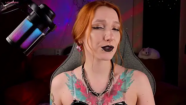 Snapshot of Vamp_Mila chatting on 04/23/26, 04:42 Vamp Mila online show from 04/23/26, 04:42