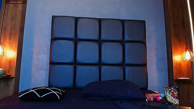 CORAL FOX online show from 04/14/26, 02:06