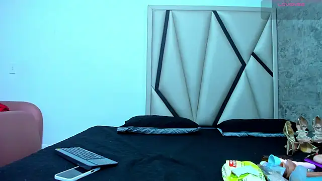 Emily-Queen03 online show from 02/26/26, 11:53