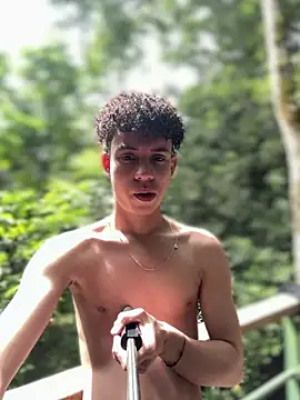 Snapshot of yoursexyjose chatting on 03/11/26, 07:09 yoursexyjose online show from 03/11/26, 07:09