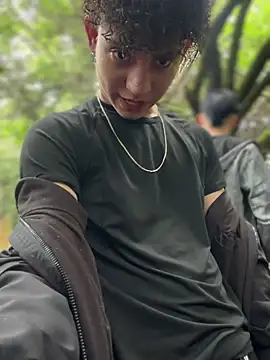 Snapshot of yoursexyjose chatting on 03/22/26, 07:39 yoursexyjose online show from 03/22/26, 07:39