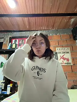 Snapshot of Charlotte_Mason chatting on 02/13/26, 10:44 Charlotte Mason online show from 02/13/26, 10:44