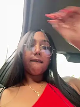 Snapshot of Lucianaaguzman chatting on 02/18/26, 08:16 Lucianaaguzman online show from 02/18/26, 08:16