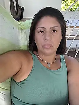 Snapshot of deboragta chatting on 02/17/26, 01:07 deboragta online show from 02/17/26, 01:07