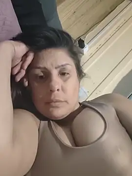 Snapshot of deboragta chatting on 05/18/26, 03:29 deboragta online show from 05/18/26, 03:29