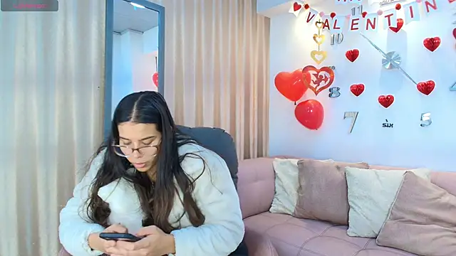 Luna Millers online show from 02/18/26, 03:46