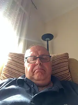 YachtCaptain10 online show from 04/15/26, 08:43