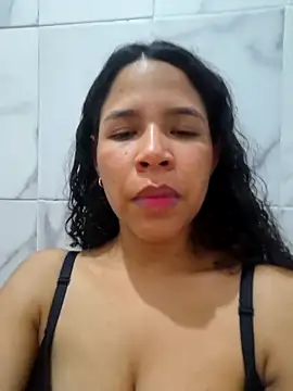 Snapshot of AshlyViper chatting on 02/18/26, 04:19 AshlyViper online show from 02/18/26, 04:19