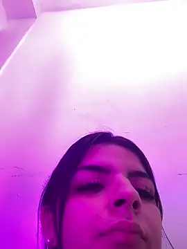 KarelyMitchel online show from 04/06/26, 02:18