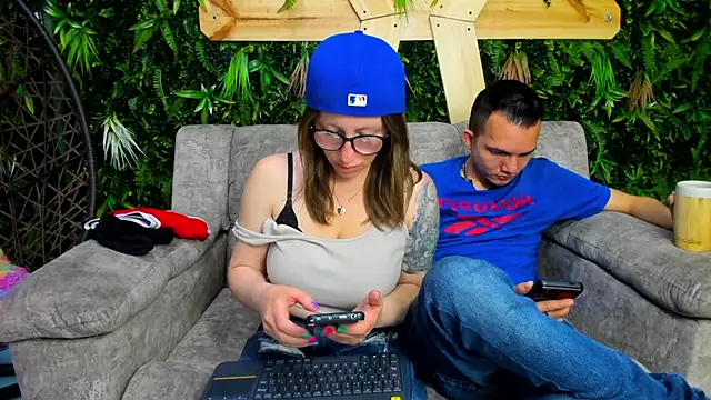 Snapshot of King_N_kathe chatting on 03/05/26, 12:12 King N kathe online show from 03/05/26, 12:12