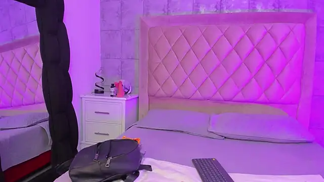 Snapshot of CleoFoxx_ chatting on 02/09/26, 01:26 CleoFoxx online show from 02/09/26, 01:26