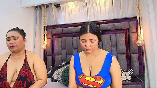 Karina Mendoza online show from 03/15/26, 06:36