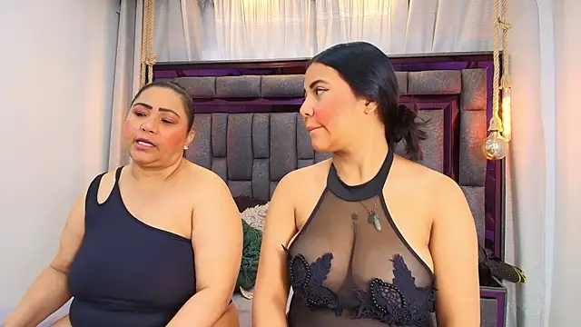 Karina Mendoza online show from 04/11/26, 12:09