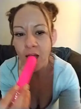 Snapshot of Sexycaylaxxxx chatting on 05/20/26, 11:05 Sexycaylaxxxx online show from 05/20/26, 11:05