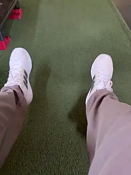 Snapshot of tonyxx000 chatting on 04/18/26, 07:56 tonyxx000 online show from 04/18/26, 07:56