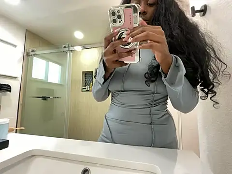 Snapshot of Anadia_Starr chatting on 03/28/26, 01:27 Anadia Starr online show from 03/28/26, 01:27