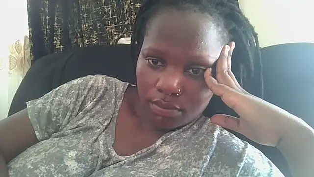 Snapshot of MIlk_Spray_ chatting on 02/25/26, 07:51 MIlk Spray online show from 02/25/26, 07:51