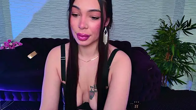 Snapshot of MollyDolley chatting on 02/26/26, 08:08 MollyDolley online show from 02/26/26, 08:08