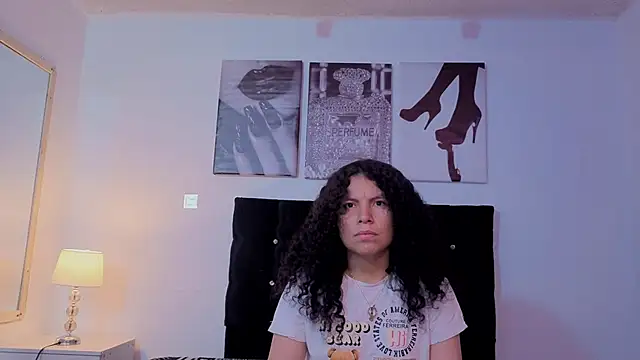 Snapshot of Zoe-yanin chatting on 02/21/26, 06:53 Zoe-yanin online show from 02/21/26, 06:53